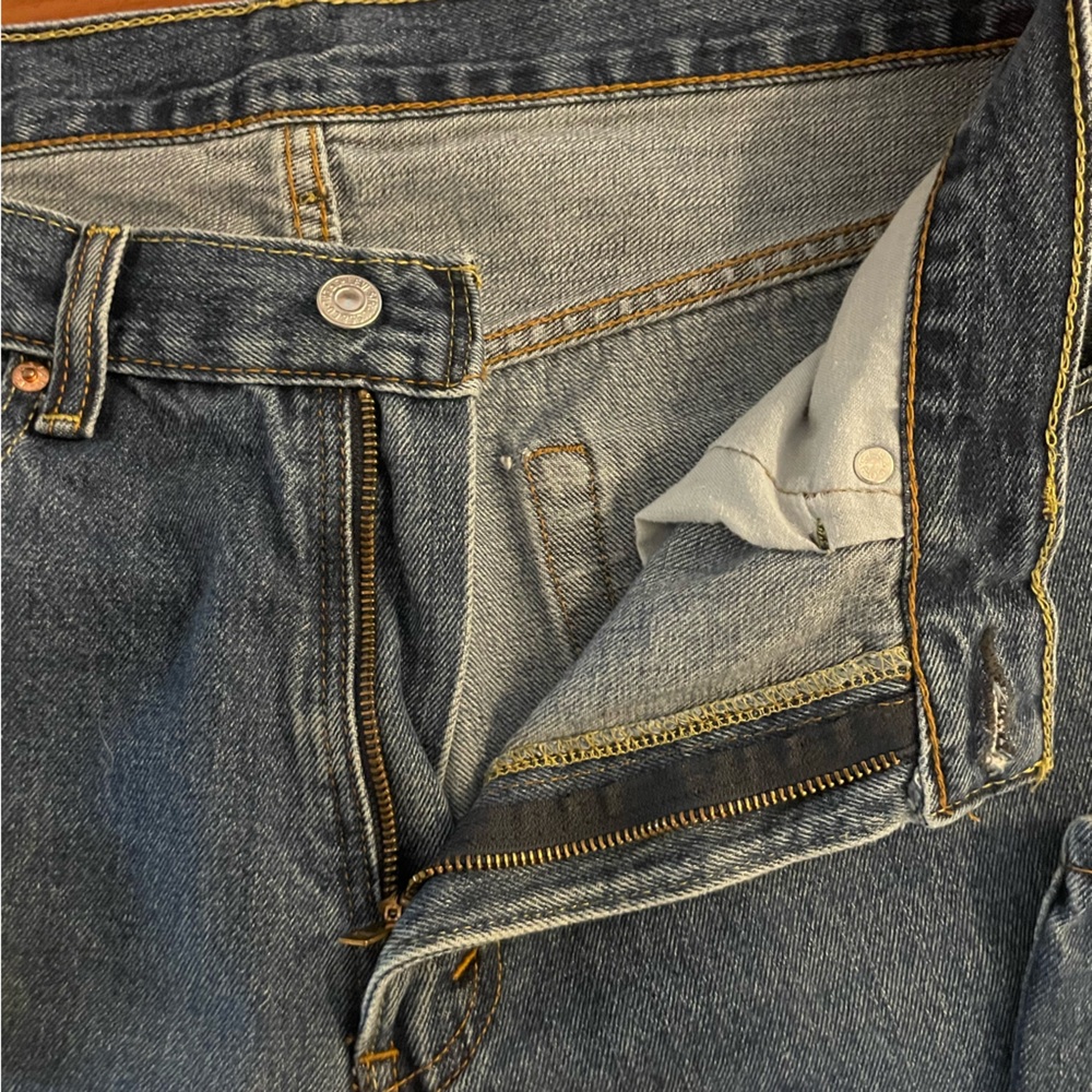 ⭐️ 3/$35 Men’s Levi’s 550 34x30 Relaxed Fit Jeans 100% Cotton Zip Fly Sz 34/30 - Picture 4 of 14